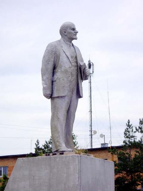 Памятник В.И. Ленину в Спасск Дальнем