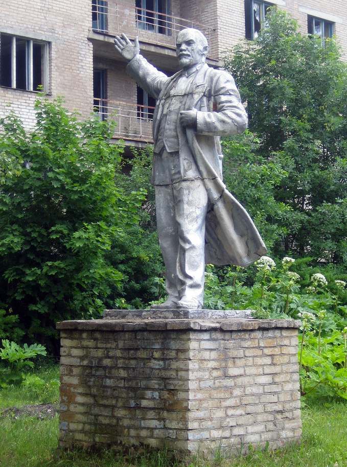 Памятник Ленину в Ивантеевке