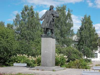 Памятник В.И. Ленину в Вельске